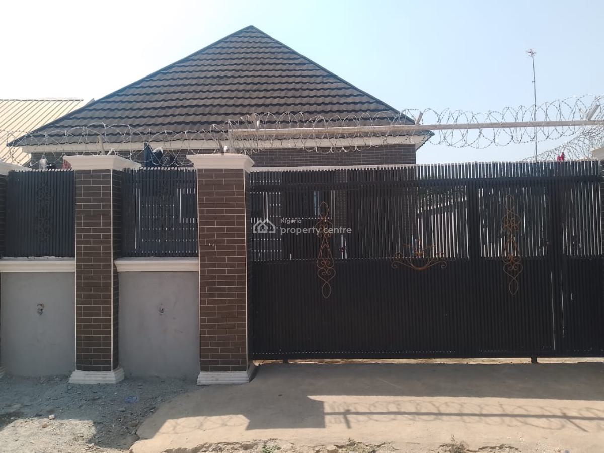 Solidly Built 3 Bedroom Detached Bungalow in Lovely Location, Phase 3, Gwagwalada, Abuja, Detached Bungalow for Rent