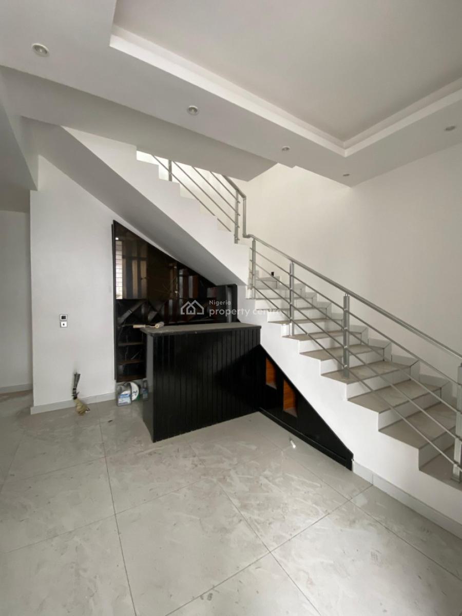 Stunning  Fully Serviced 4 Bedroom Terrace Duplex with Bq, Lekki Right, Lekki, Lagos, Terraced Duplex for Sale