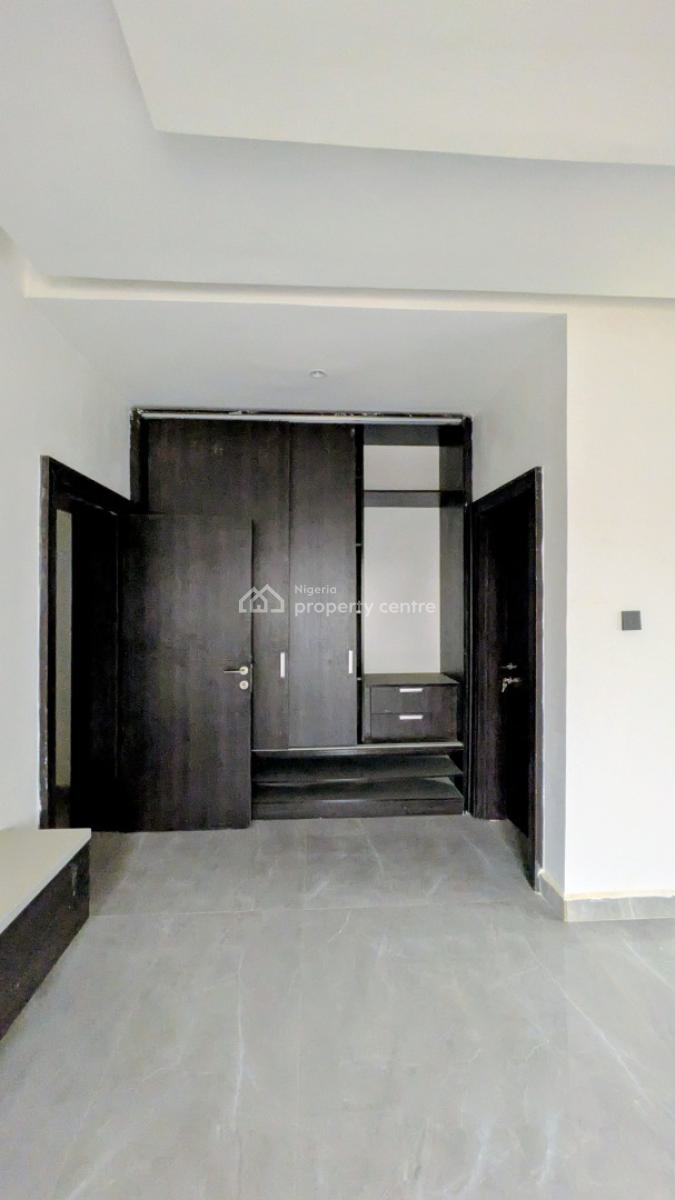 Newly Built Spacious 3 Bedroom Flat Comes with Swimming Pool and Lift, Katampe (main), Katampe, Abuja, Flat / Apartment for Sale