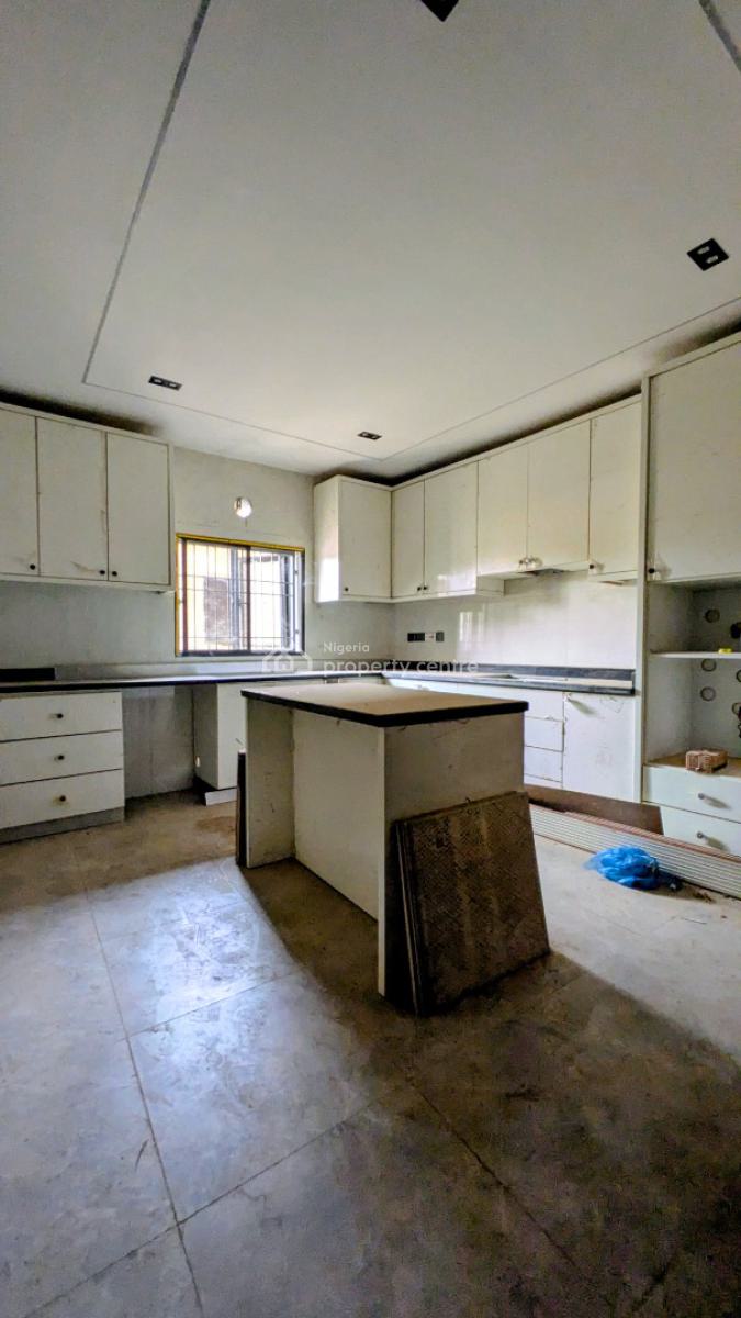 Newly Built Spacious 3 Bedroom Flat Comes with Swimming Pool and Lift, Katampe (main), Katampe, Abuja, Flat / Apartment for Sale