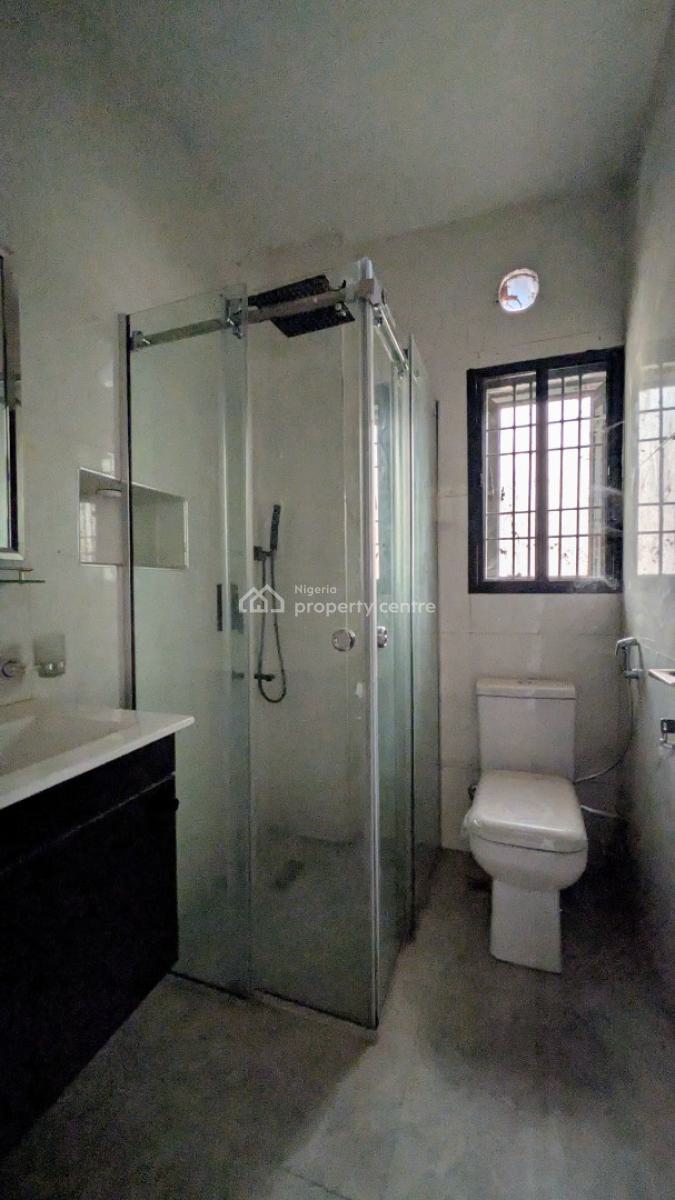 Newly Built Spacious 3 Bedroom Flat Comes with Swimming Pool and Lift, Katampe (main), Katampe, Abuja, Flat / Apartment for Sale