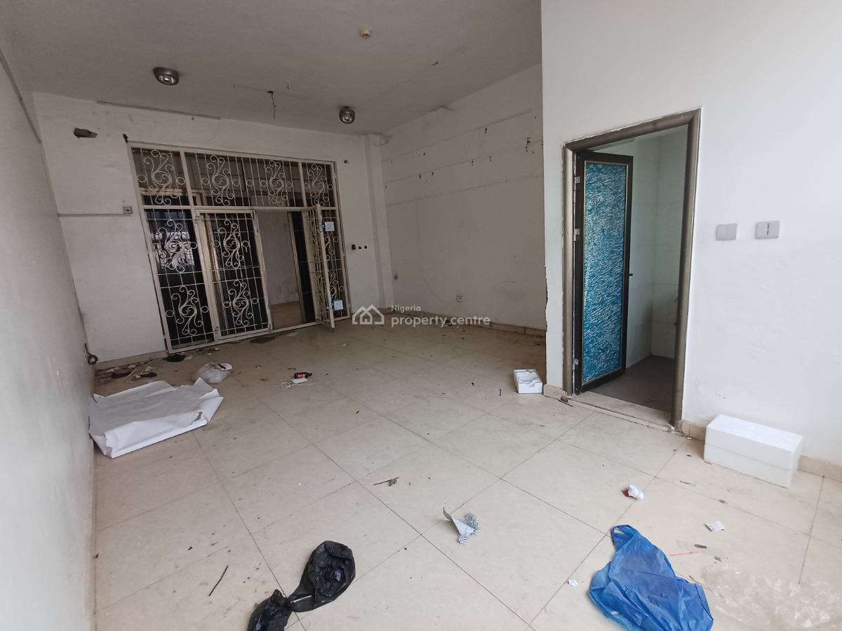 28sqm Space on The Third Floor in a Strategic Location, Mabushi, Abuja, Office Space for Rent