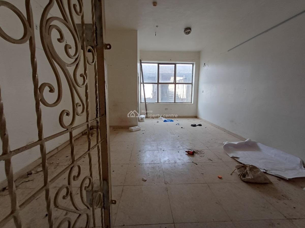 28sqm Space on The Third Floor in a Strategic Location, Mabushi, Abuja, Office Space for Rent