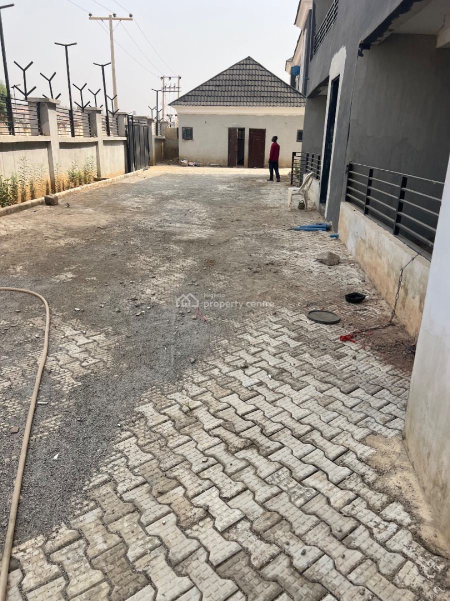 Brand New 6 Unit of 3 Bedroom Flat, Tarred Road, 1000sqm,c of Ohandy, Jahi Main(tarred Rd), Jahi, Abuja, Block of Flats for Sale