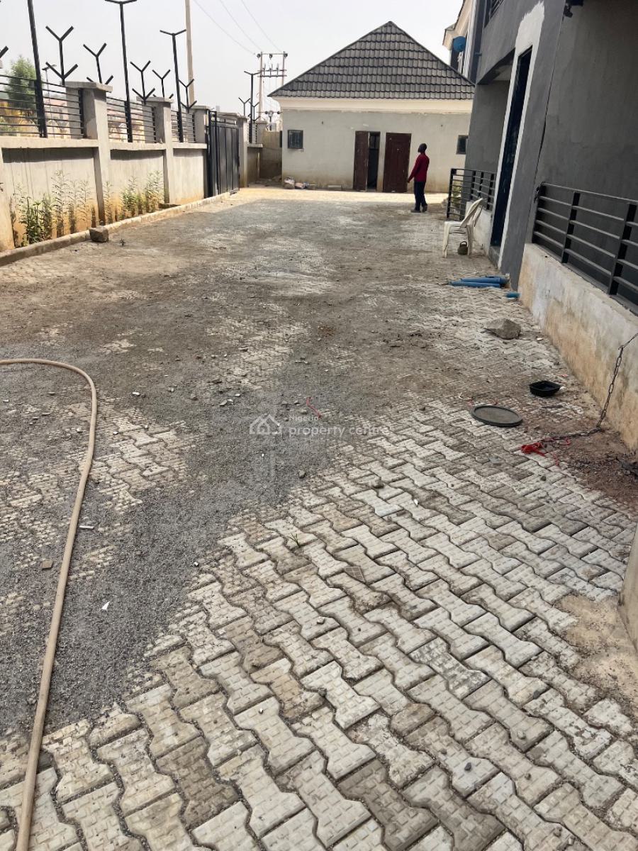 Brand New 6 Unit of 3 Bedroom Flat, Tarred Road, 1000sqm,c of Ohandy, Jahi Main(tarred Rd), Jahi, Abuja, Block of Flats for Sale