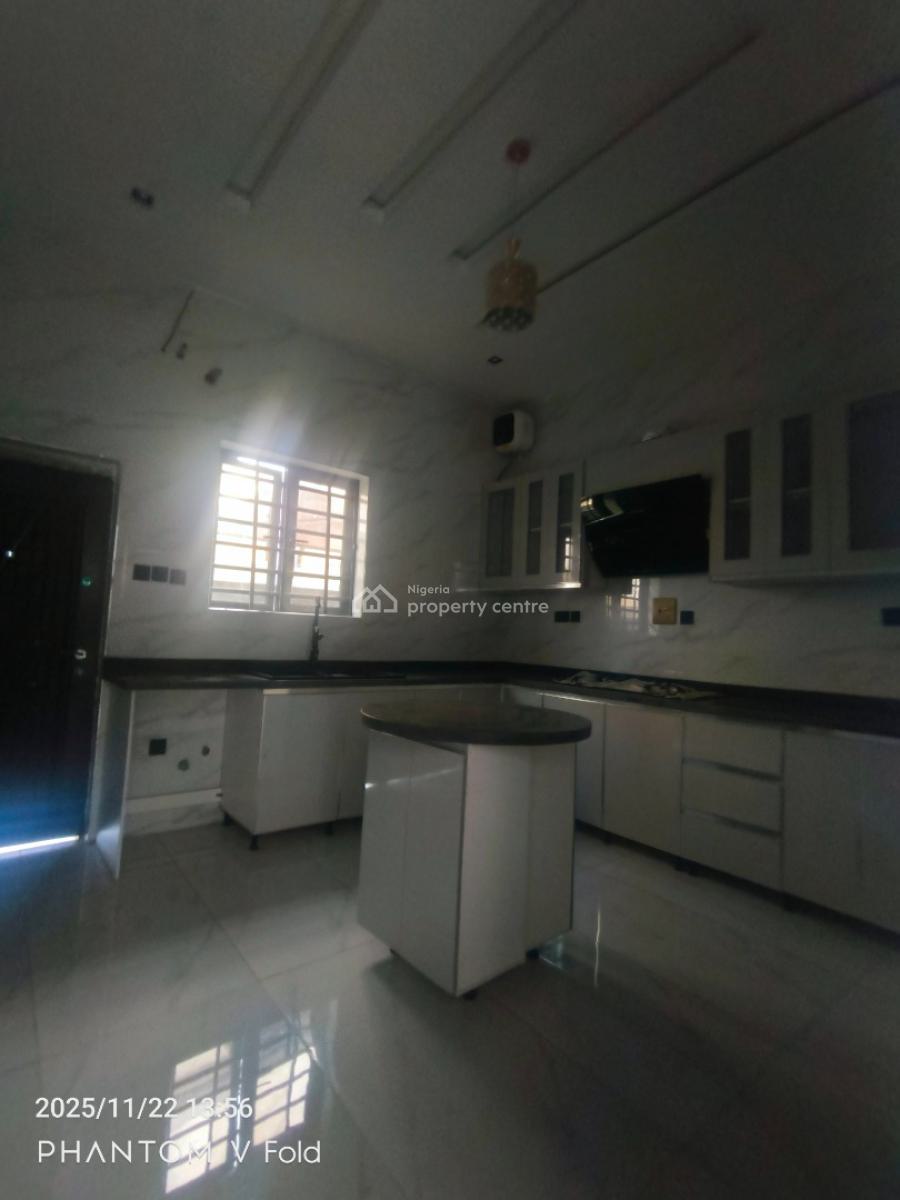 Luxury Build 2 Bedroom Apaartment with Premium Finishing, Lekki Phase 2, Lekki, Lagos, Flat / Apartment for Rent