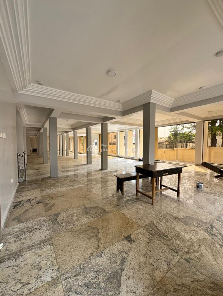 Commercial Building a Commercial Building, Wuse 2, Abuja, Commercial Property for Sale