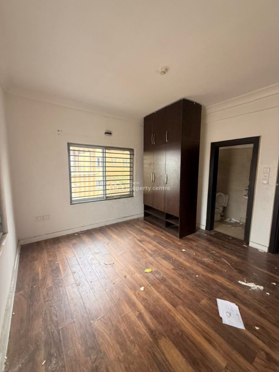 Spacious Serviced 3-bedroom Apartment (first Floor), Lekki Phase 1, Lekki, Lagos, Flat / Apartment for Rent