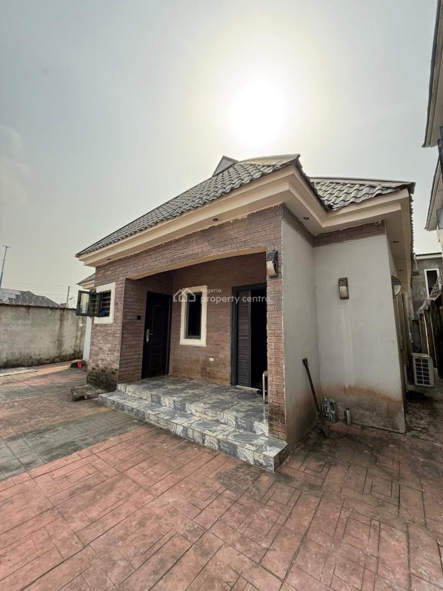 Well Located Three Bedroom Bungalow, Rumuoparali, Port Harcourt, Rivers, Detached Bungalow for Sale