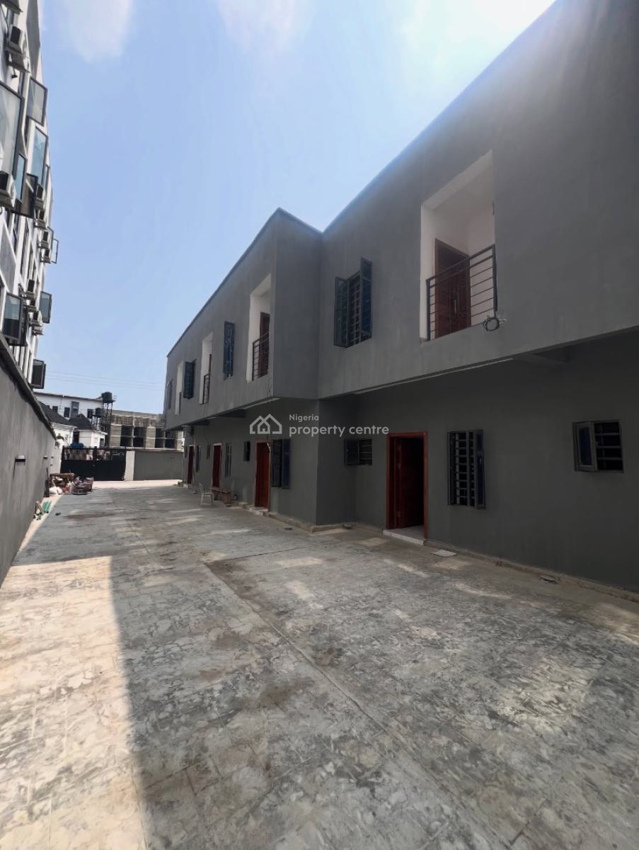 2 Bedroom Terrace Duplex with En-suite Rooms, Ologolo, Lekki, Lagos, Terraced Duplex for Rent