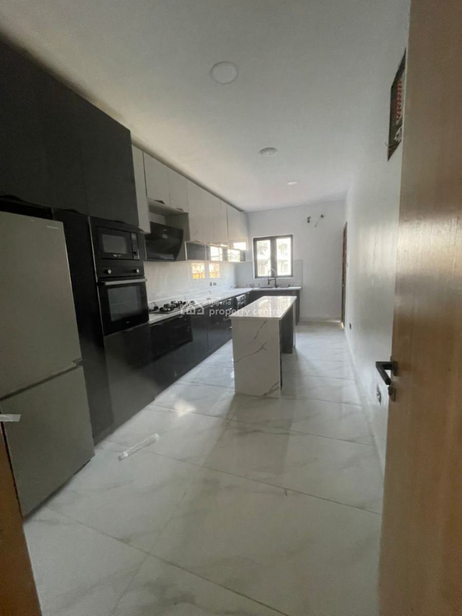 2-bedroom Apartment, Off Freedom Way, Lekki Phase 1, Lekki, Lagos, Flat / Apartment for Sale