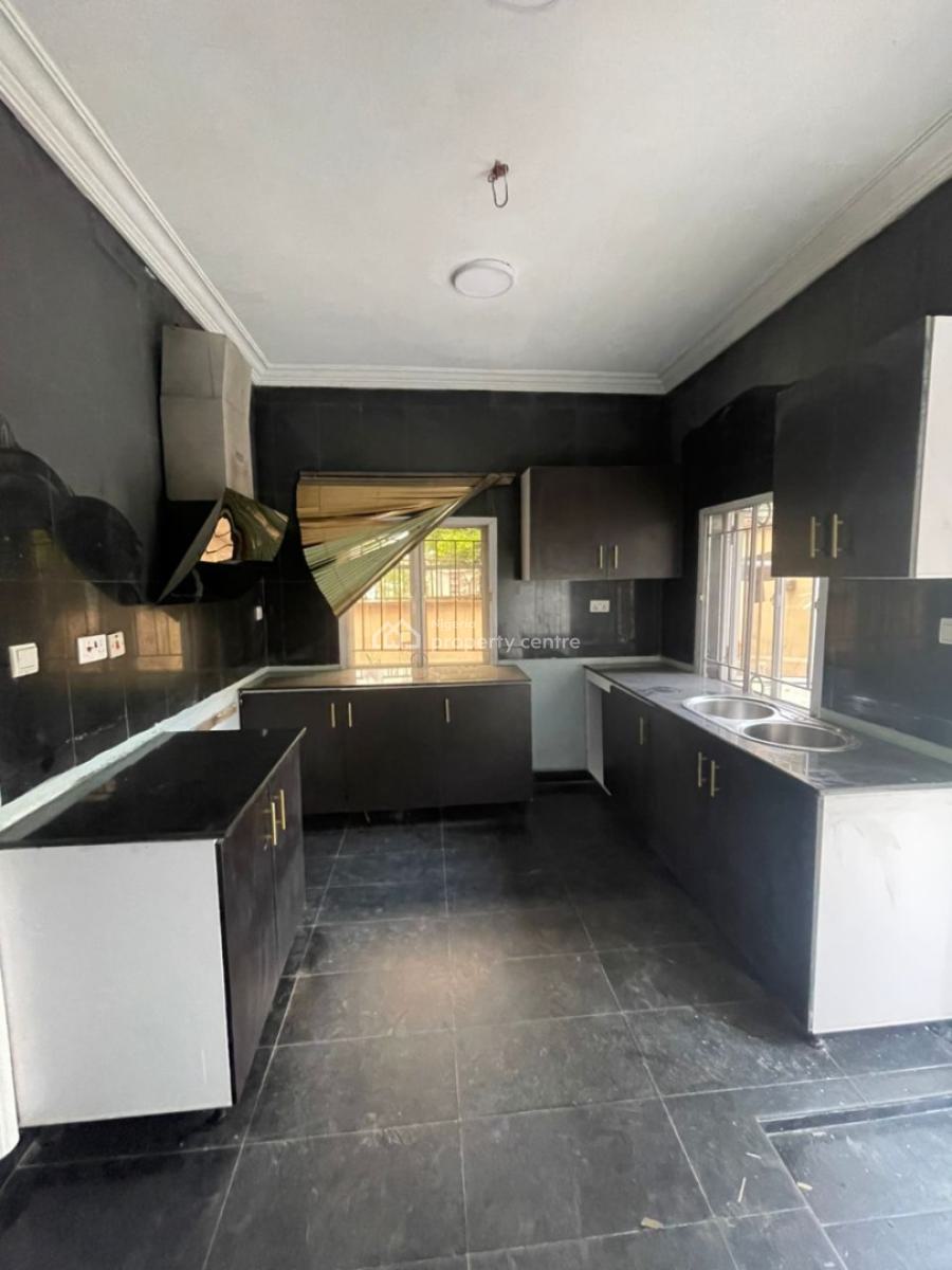 Well Maintained 4 Bedrooms Detached House with Bq, Off Chevron Drive, Lekki, Lagos, Detached Duplex for Rent