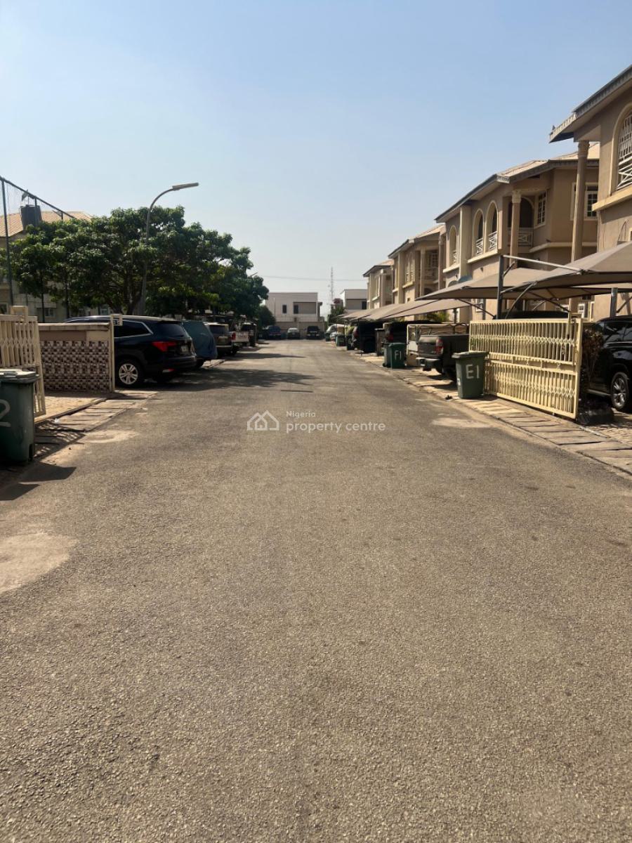 a Good Spacious 4-bedroom Semi-detached Duplex + 1bq, Mabushi, Abuja, Semi-detached Duplex for Rent
