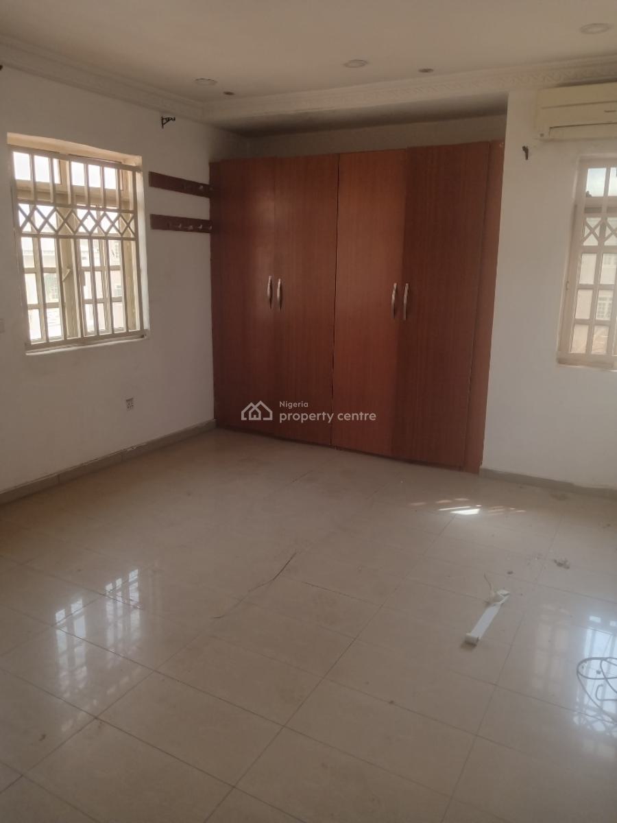 a Good Spacious 4 Bedroom Semi-detached Duplex + 1 Bq, Mabushi, Abuja, Semi-detached Duplex for Rent