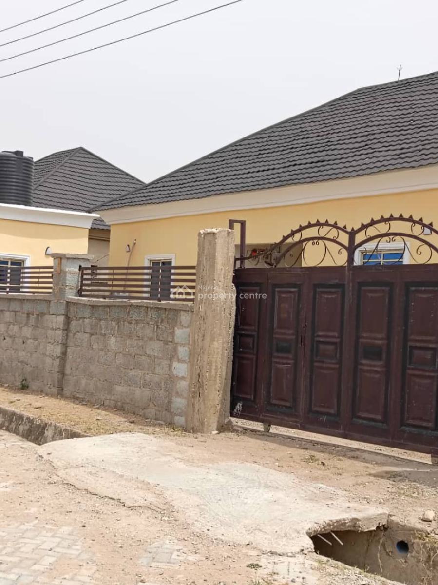 Mortgage, Dinamite Estate Airport Road,opposite Centenary City., Kyami, Abuja, Detached Bungalow for Sale