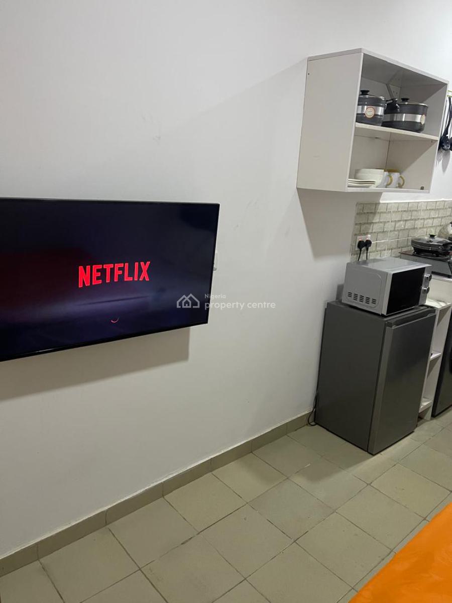 1 Bedroom Apartment, Road 14, Lekki Phase 1, Lekki, Lagos, Self Contain (single Rooms) for Rent