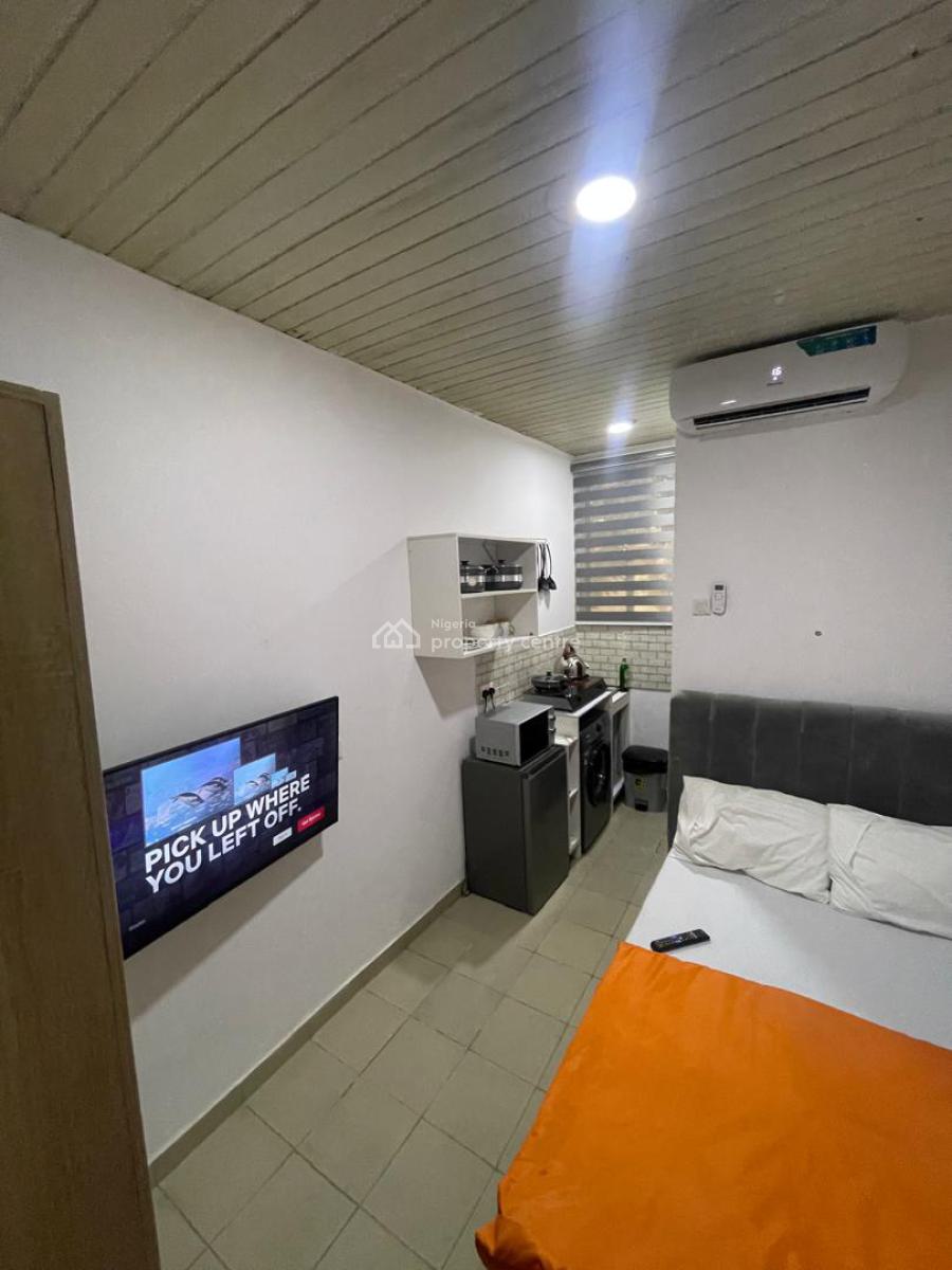 1 Bedroom Apartment, Road 14, Lekki Phase 1, Lekki, Lagos, Self Contain (single Rooms) for Rent