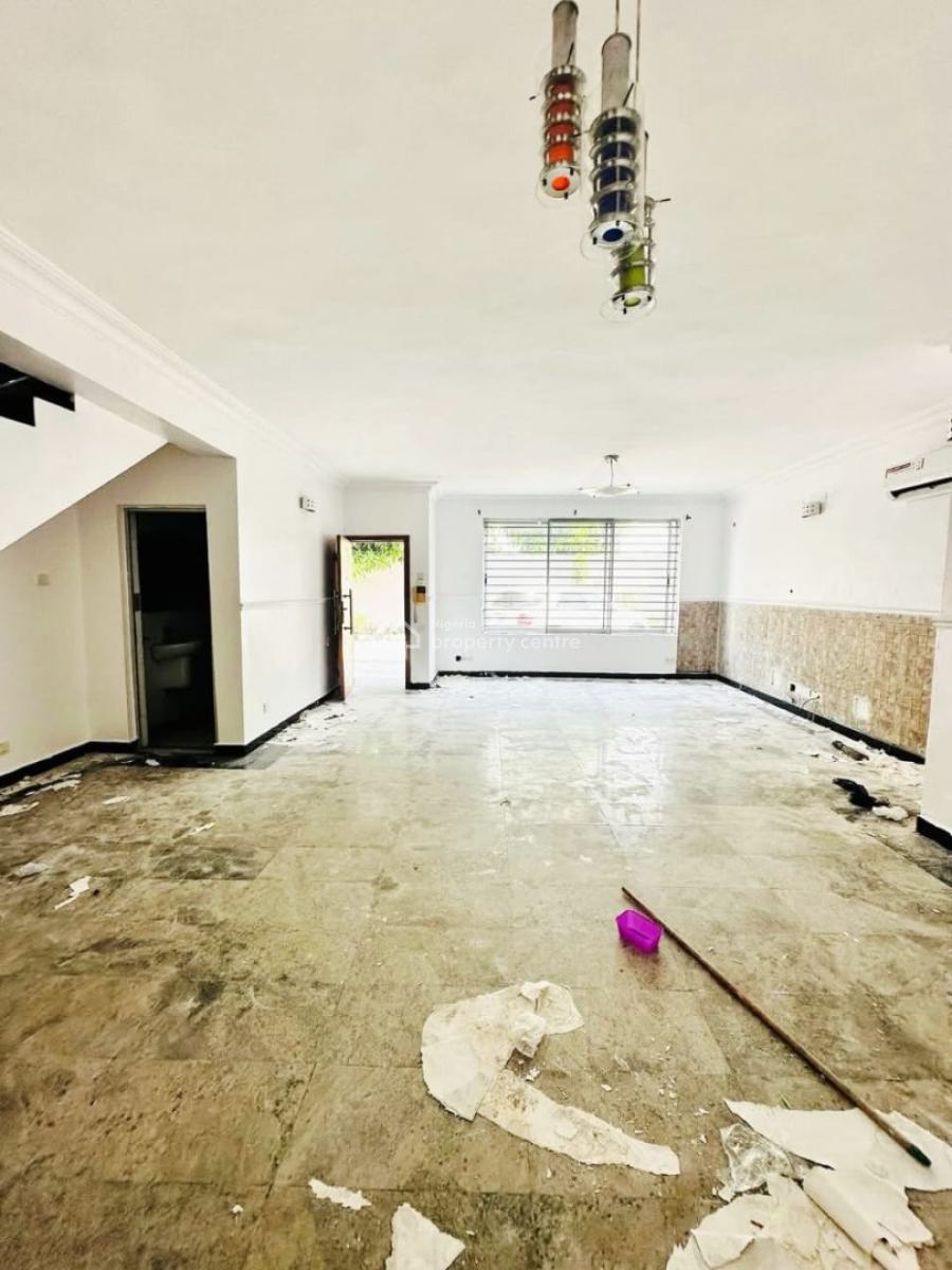 Spaciously Built 4 Bedroom Terrace Duplex, Lekki Phase 1, Lekki, Lagos, Terraced Duplex for Rent