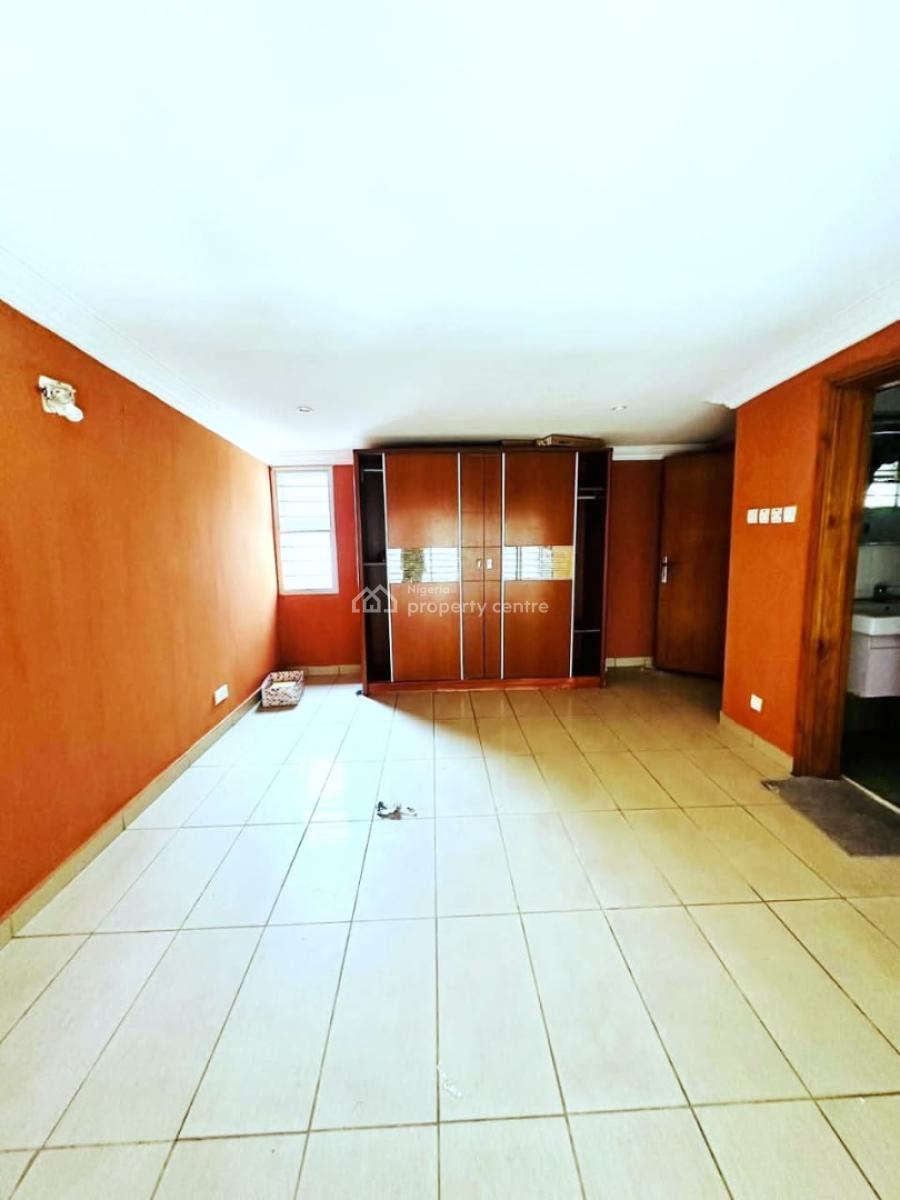 Spaciously Built 4 Bedroom Terrace Duplex, Lekki Phase 1, Lekki, Lagos, Terraced Duplex for Rent