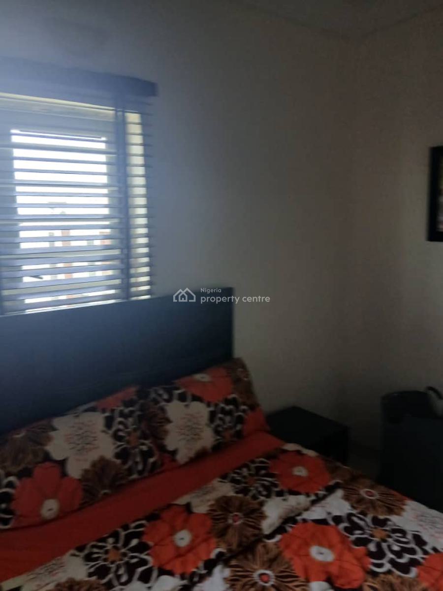Executive 3 Bedroom Flat with a Bq, Ikota, Lekki, Lagos, Flat / Apartment for Rent