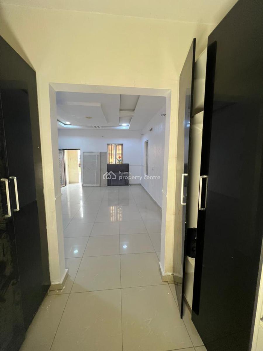 Master Bedroom with Balcony, Chevron, Lekki, Lagos, Self Contain (single Rooms) for Rent