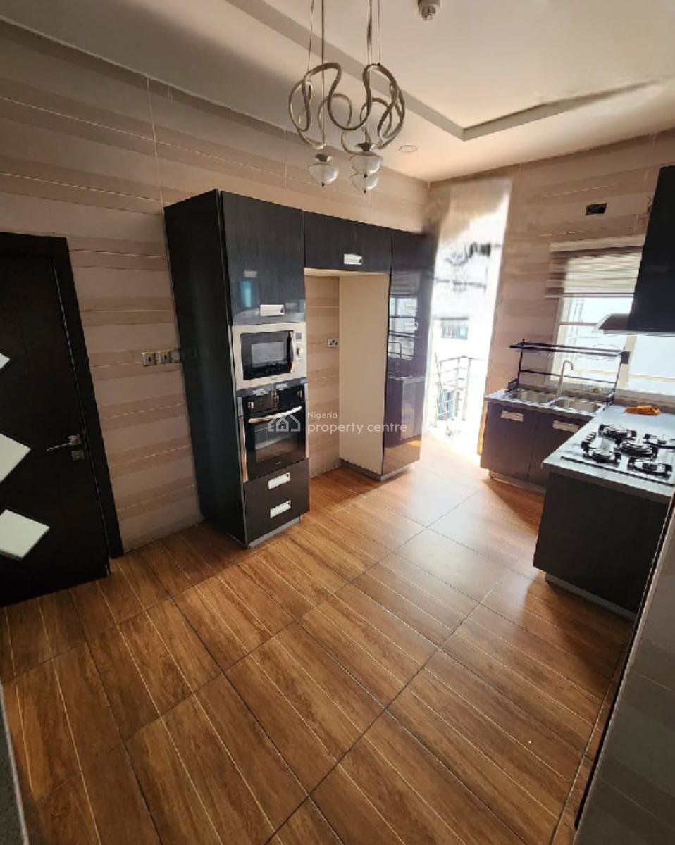 Fully Serviced and Furnished 3 Bedrooms Apartment, Lekki Phase 1, Lekki, Lagos, Flat / Apartment for Rent