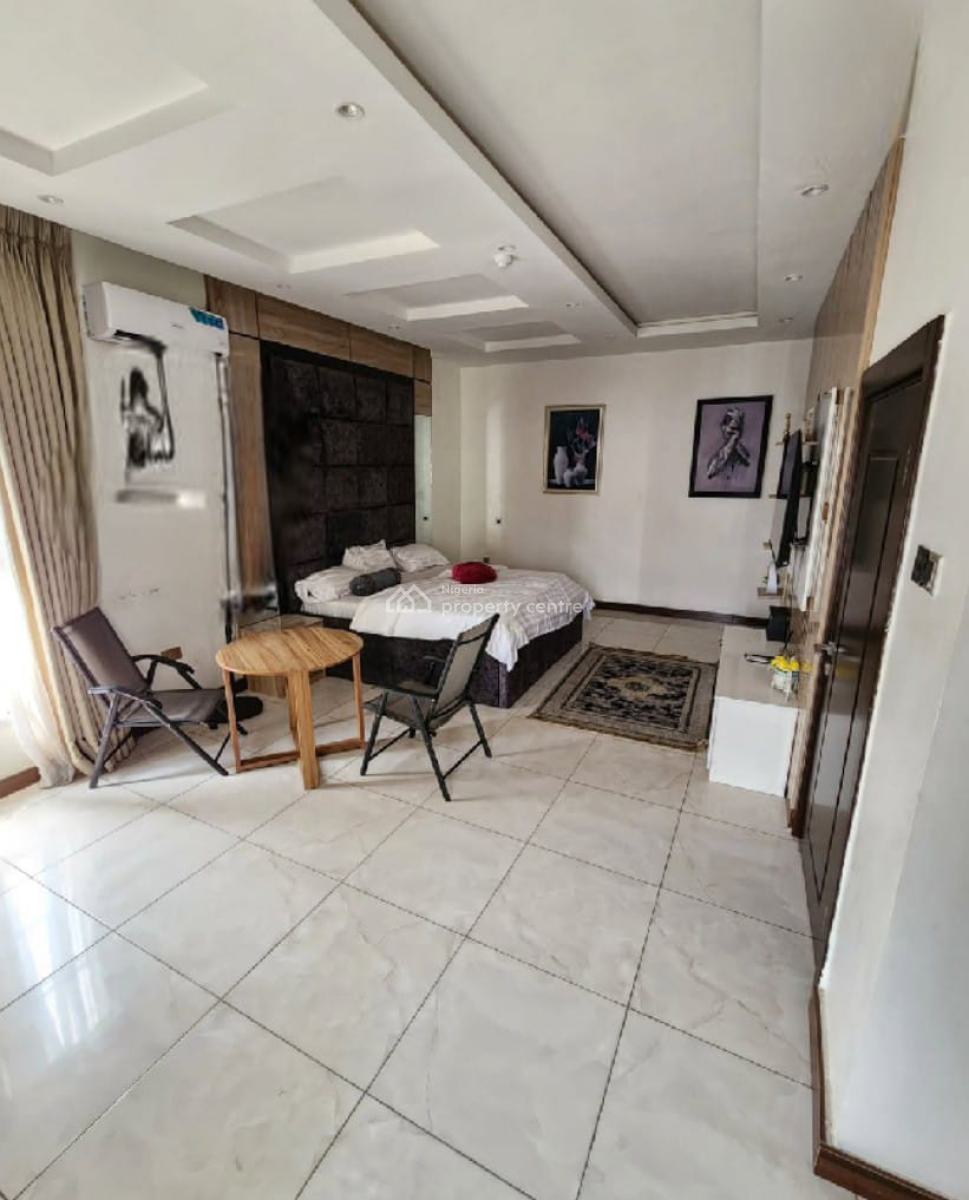 Fully Serviced and Furnished 3 Bedrooms Apartment, Lekki Phase 1, Lekki, Lagos, Flat / Apartment for Rent