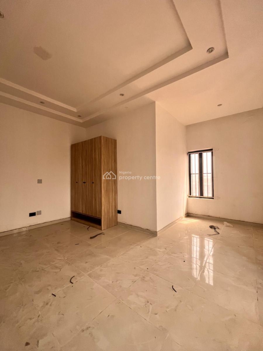 3 Bedroom Apartment with Pool, Gym & Elevator, Lekki Phase 1, Lekki, Lagos, Flat / Apartment for Rent