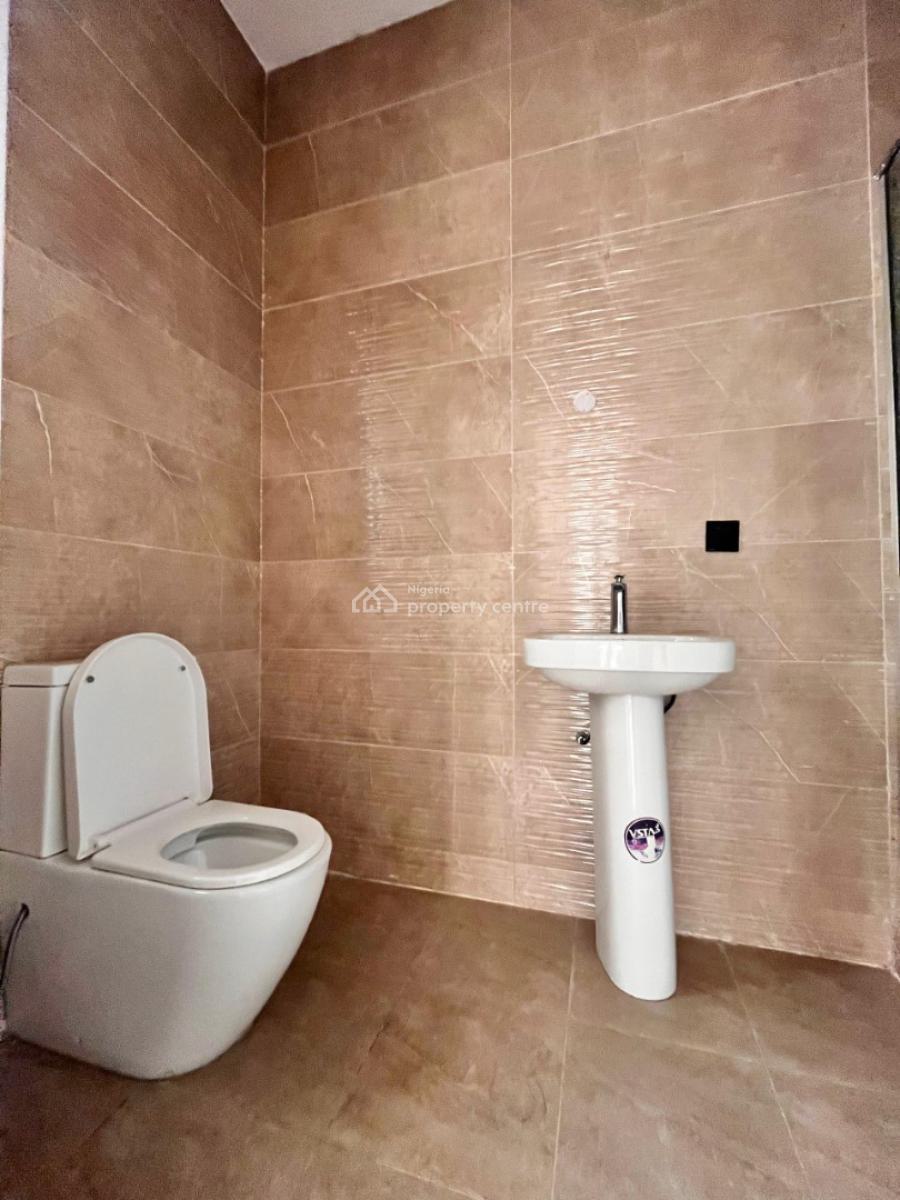 3 Bedroom Apartment with Pool, Gym & Elevator, Lekki Phase 1, Lekki, Lagos, Flat / Apartment for Rent