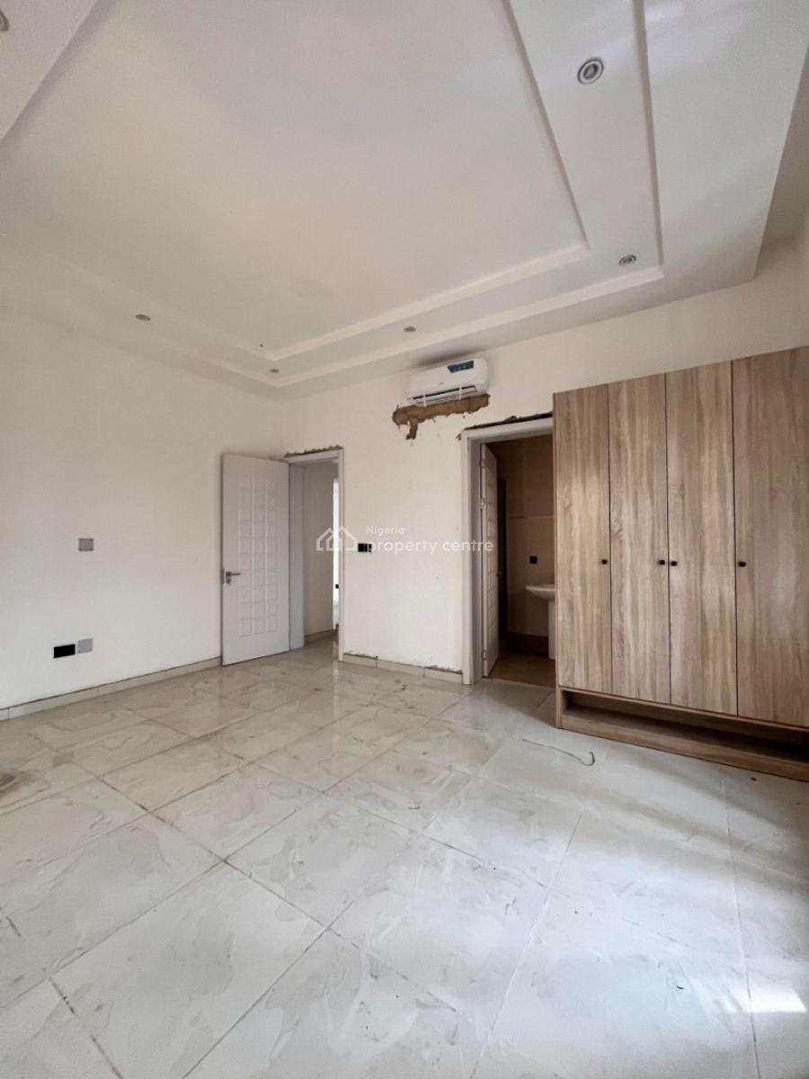 3 Bedroom Apartment with Pool, Gym & Elevator, Lekki Phase 1, Lekki, Lagos, Flat / Apartment for Rent