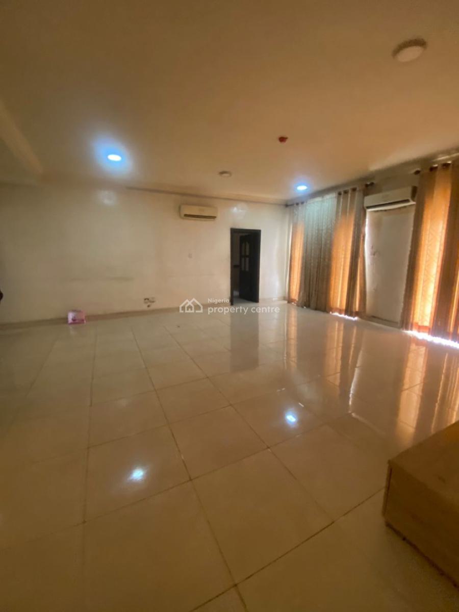 Spacious 3 Bedroom Apartment with a Room Bq, Pinnock Beach Estate, Osapa, Lekki, Lagos, Flat / Apartment for Rent