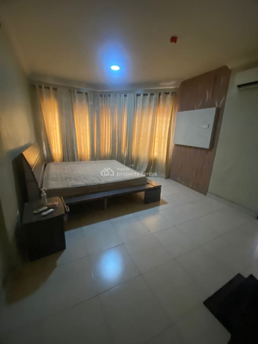Spacious 3 Bedroom Apartment with a Room Bq, Pinnock Beach Estate, Osapa, Lekki, Lagos, Flat / Apartment for Rent