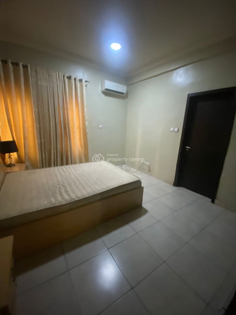 Spacious 3 Bedroom Apartment with a Room Bq, Pinnock Beach Estate, Osapa, Lekki, Lagos, Flat / Apartment for Rent