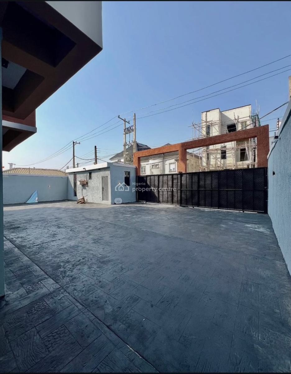 2 Bedroom Service Spacious Apartment, Lekki, Lagos, Flat / Apartment for Sale