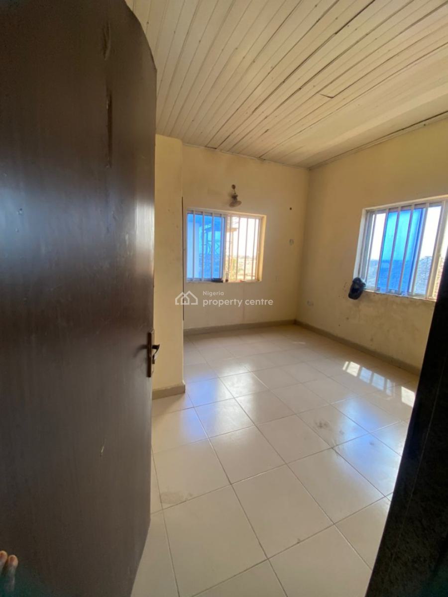 Spacious 2 Bedroom Flat Available, Igbogbo, Ikorodu, Lagos, Flat / Apartment for Rent