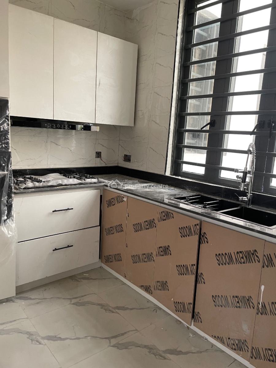 Brand New 3 Bedroom Apartment, Lekki Phase 1, Lekki, Lagos, Flat / Apartment for Rent