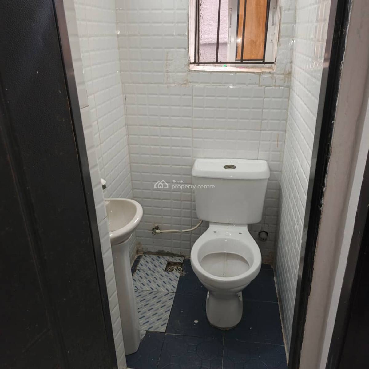 Excellent Spacious 2 Bedroom Apartment, Lekki Conservative, Lekki, Lagos, Flat / Apartment for Rent