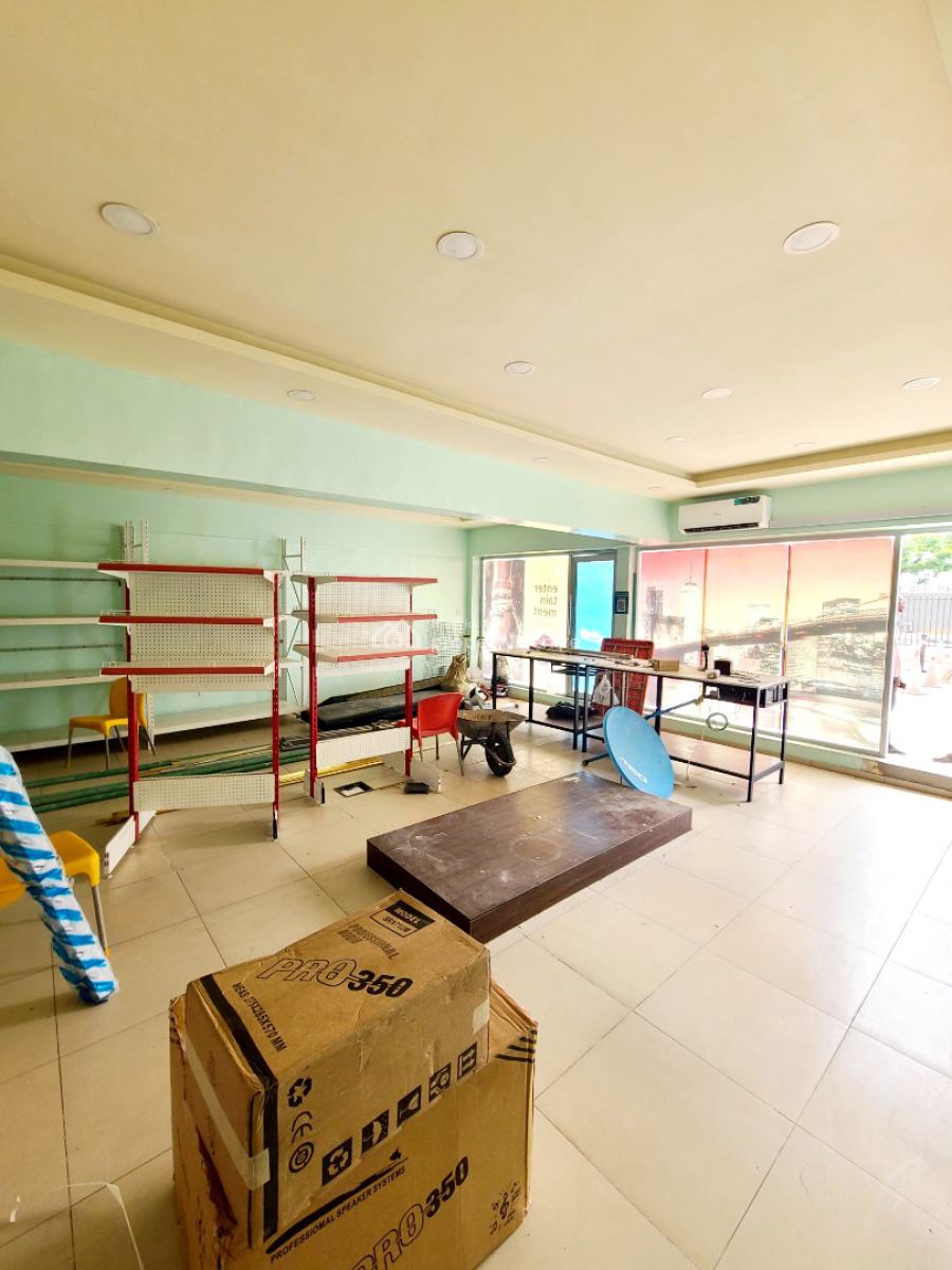Brand New Commercial Shop Space, Chevron Drive, Lekki, Lagos, Plaza / Complex / Mall for Rent