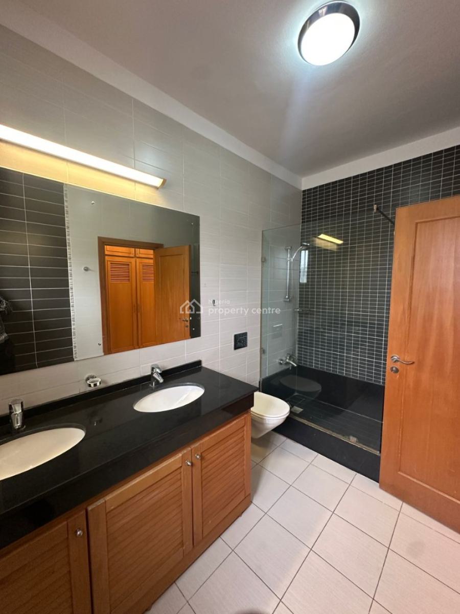 Spacious & Well-maintained Four-bedroom Apartment, Ikoyi, Lagos, Flat / Apartment for Rent