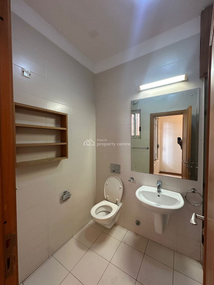 Spacious & Well-maintained Four-bedroom Apartment, Ikoyi, Lagos, Flat / Apartment for Rent