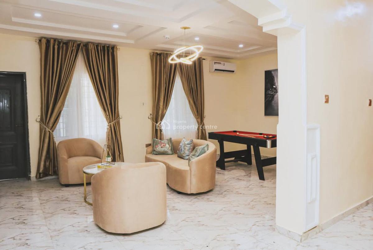 Beautiful 2 Bedroom Apartment, Oladipupo Bateye, Ikeja Gra, Ikeja, Lagos, Flat / Apartment Short Let