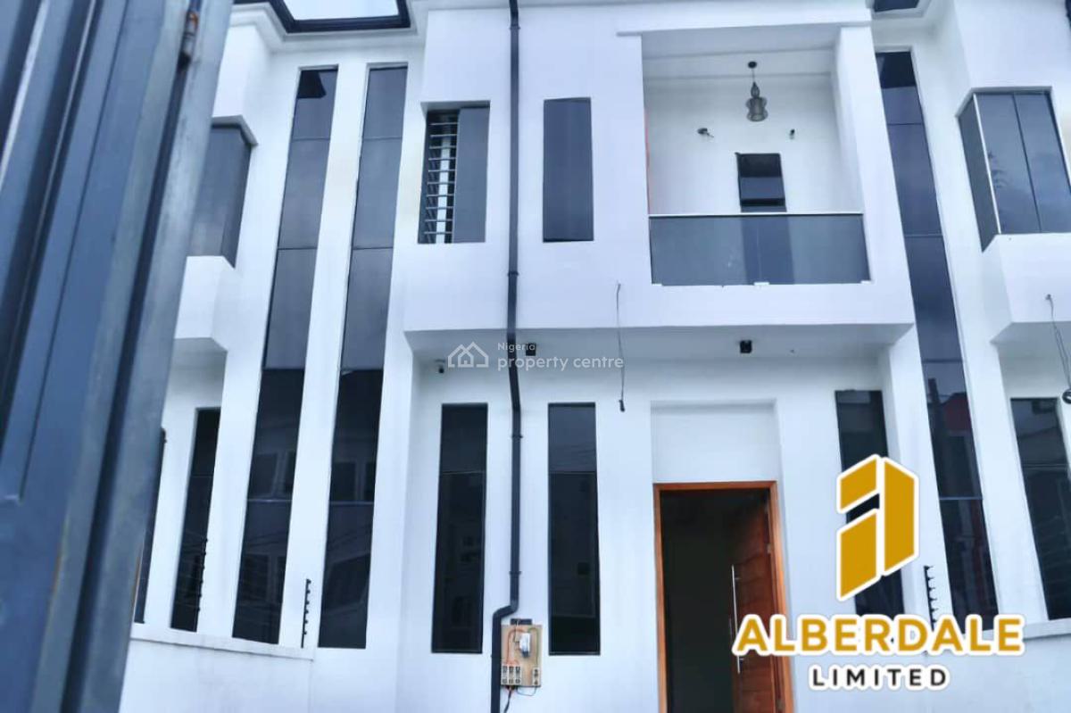 Spacious 4-bedroom Duplex, Lekki, Lagos, Terraced Duplex for Sale