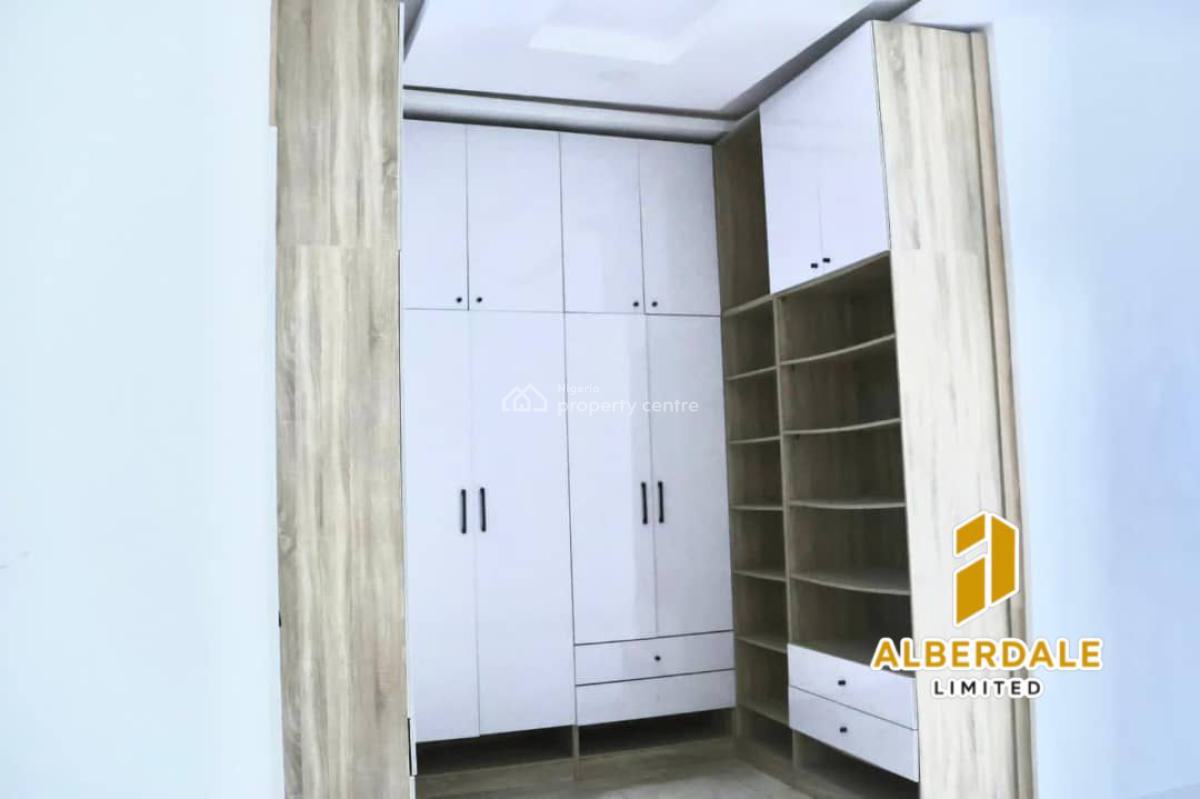 Spacious 4-bedroom Duplex, Lekki, Lagos, Terraced Duplex for Sale