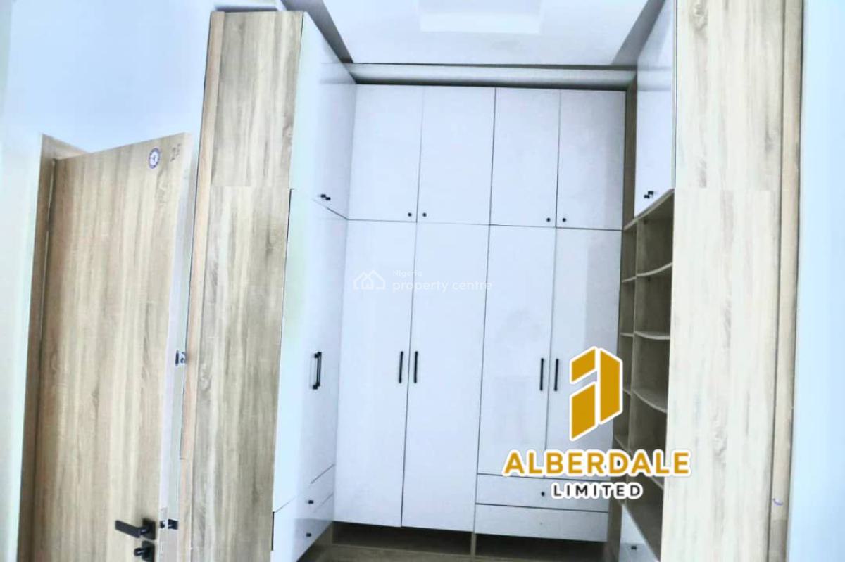 Spacious 4-bedroom Duplex, Lekki, Lagos, Terraced Duplex for Sale