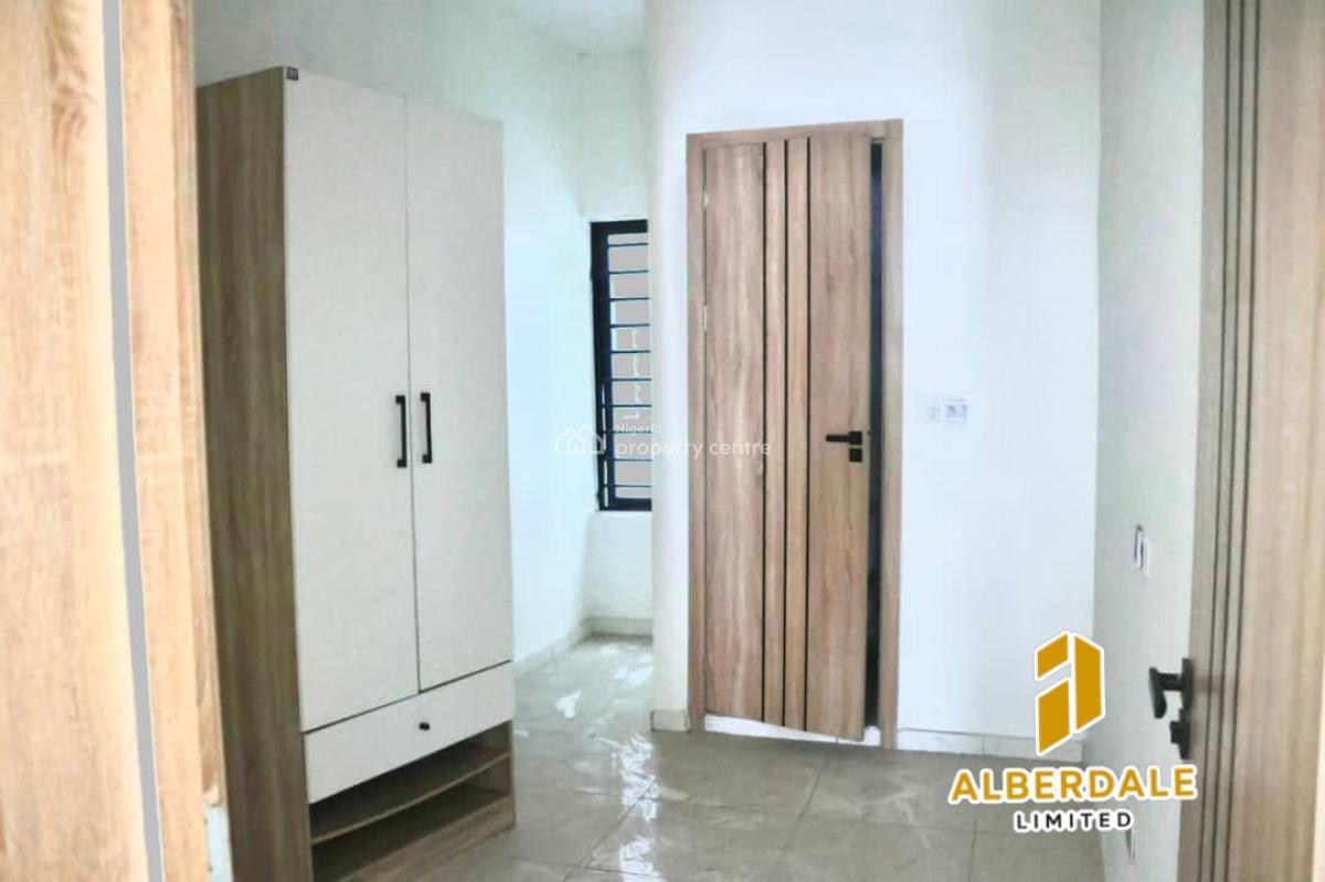 Spacious 4-bedroom Duplex, Lekki, Lagos, Terraced Duplex for Sale