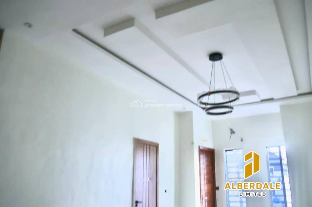 Spacious 4-bedroom Duplex, Lekki, Lagos, Terraced Duplex for Sale