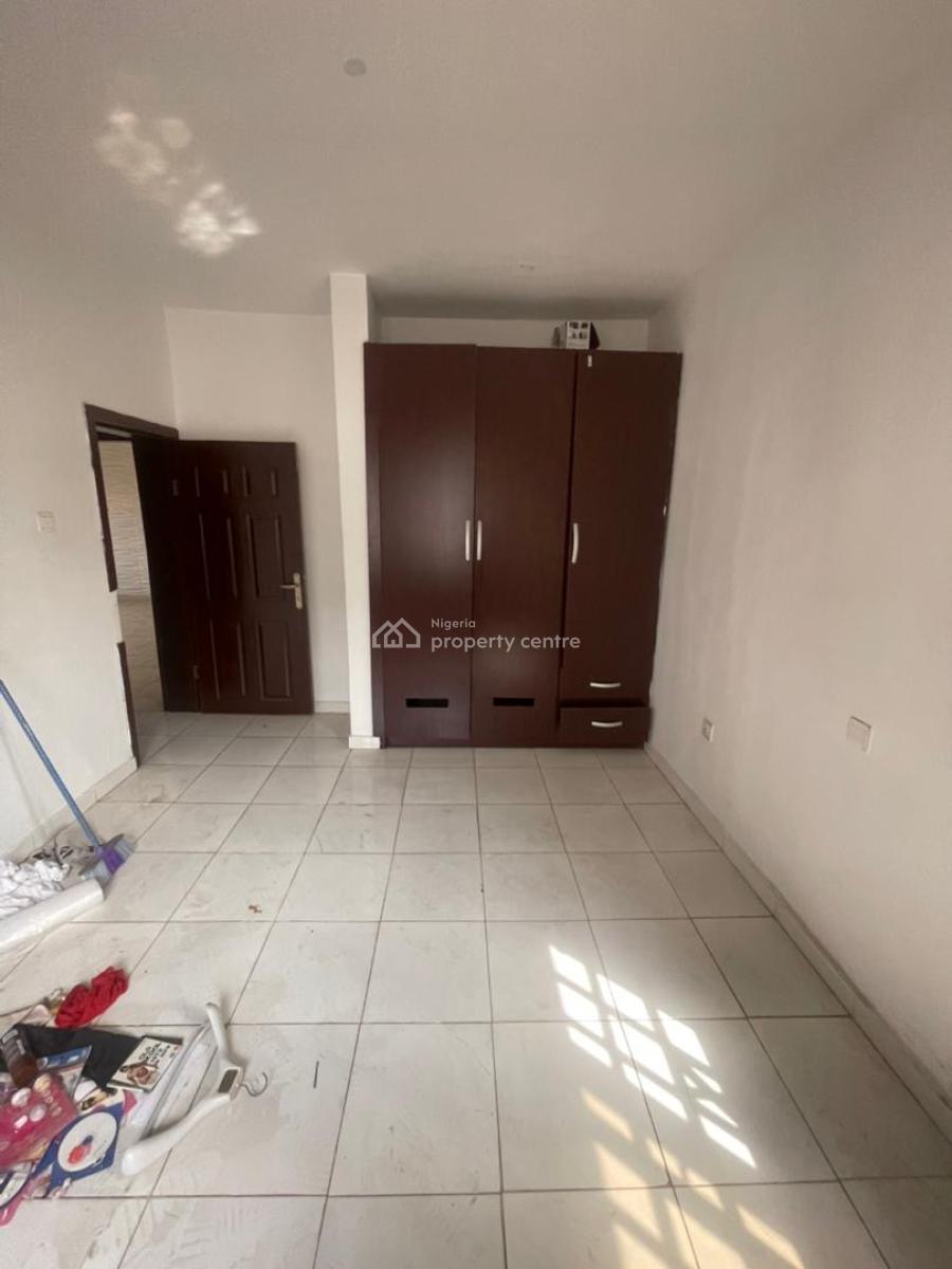 2 Bedroom Apartment, Gra Phase 1, Magodo, Lagos, Flat / Apartment for Rent