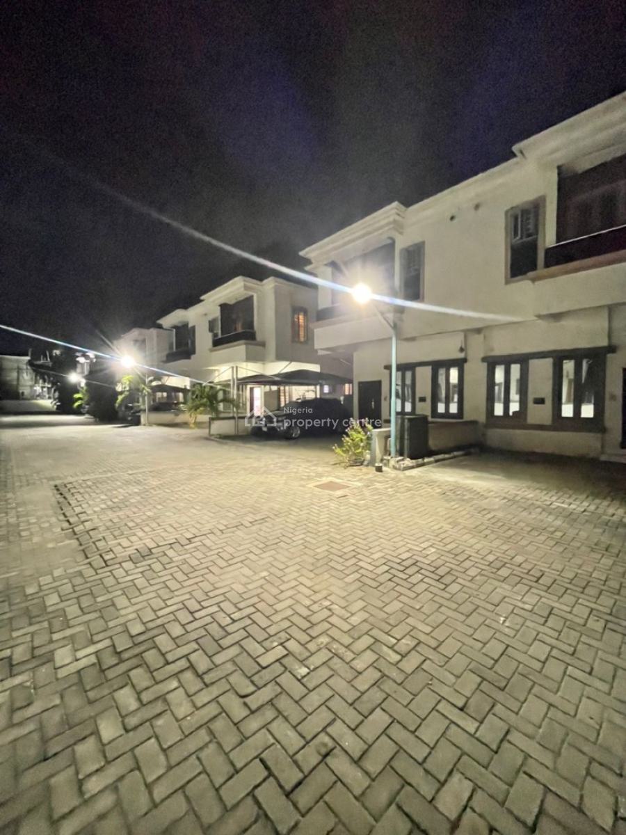 Spacious Studio Apartment Well Ventilated with Personal Kitchen, Ikota - Gra, Lekki, Lagos, Self Contain (single Rooms) for Rent