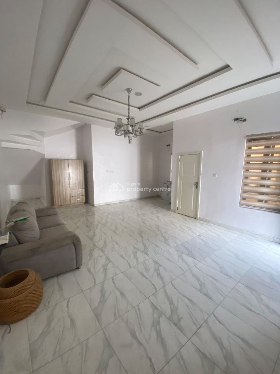 Spacious Studio Apartment Well Ventilated with Personal Kitchen, Ikota - Gra, Lekki, Lagos, Self Contain (single Rooms) for Rent