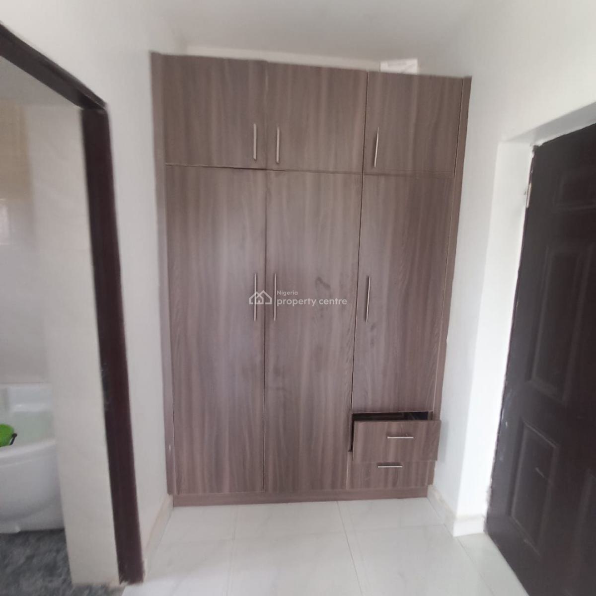 Sharp 3 Bedroom Flat, Games Village, Kaura, Abuja, Flat / Apartment for Rent